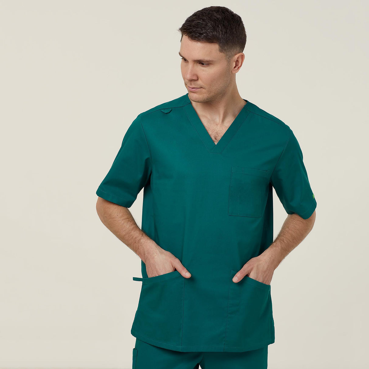 VITAL ANTIBACTERIAL CHANG SCRUB TOP