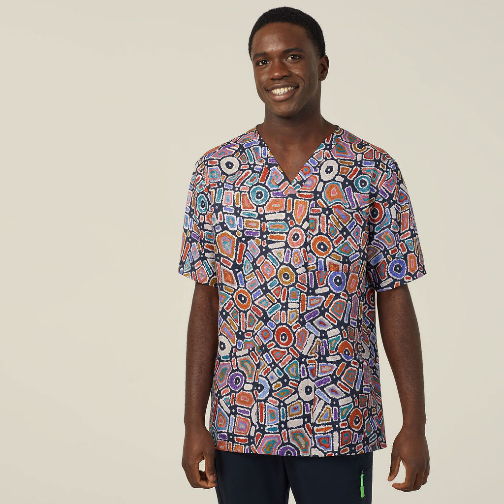 POLYESTER PRINT WATER DREAM INDIGENOUS SCRUB TOP