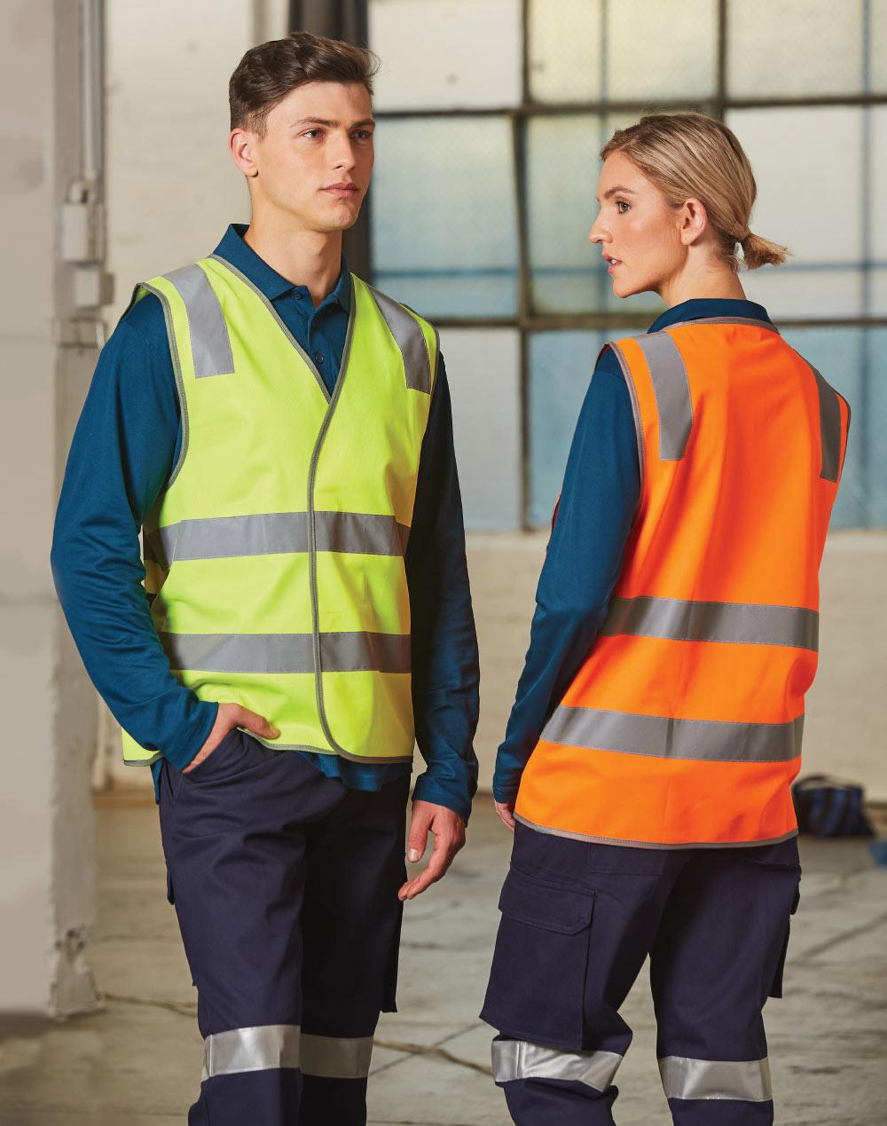 SW43 safety vest with shoulder tapes